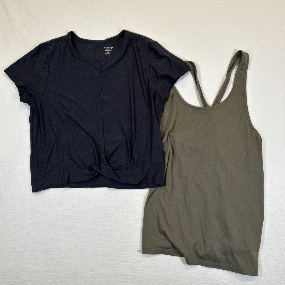Lot of 2 Women Workout Shirts Old Navy Gray Shirt Amazon Essentials Green Tank